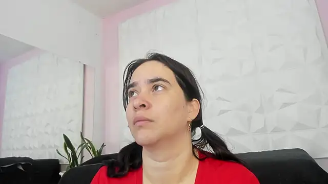 Valeriagomez  online show from October 2025 12:06:02 PM