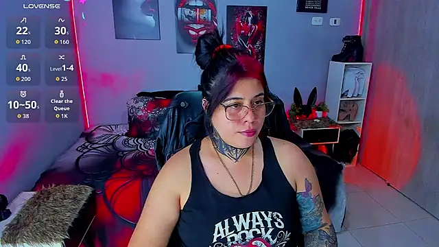 Snapshot of Veronika_metal chatting on September 2025 03:27:02 AM Veronika metal online show from September 2025 03:27:02 AM