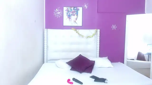 Snapshot of naughty_teen18 chatting on March 2025 01:49:01 PM naughty teen18 online show from March 2025 01:49:01 PM