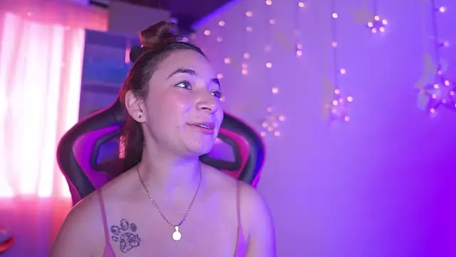 Snapshot of issa_monterrey chatting on February 2026 10:26:02 PM issa monterrey online show from February 2026 10:26:02 PM