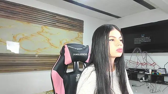 Cloe roouse online show from December 2025 09:12:02 PM