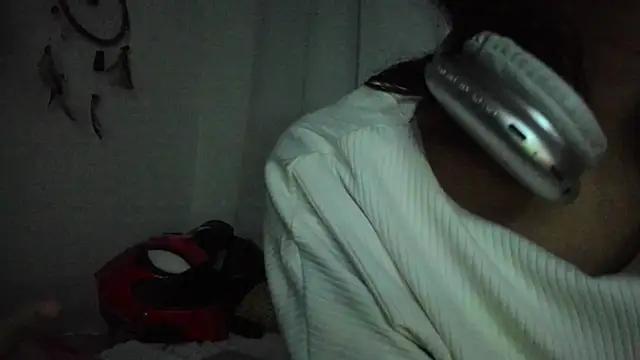 Melodymoore  online show from June 2026 05:45:01 AM