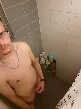 Snapshot of luckyluuk25 chatting on October 2025 06:16:02 PM luckyluuk25 online show from October 2025 06:16:02 PM