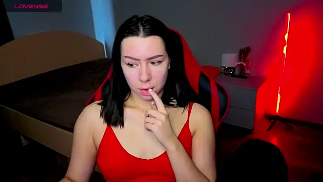 Snapshot of meganluss chatting on May 2026 03:13:01 AM meganluss online show from May 2026 03:13:01 AM