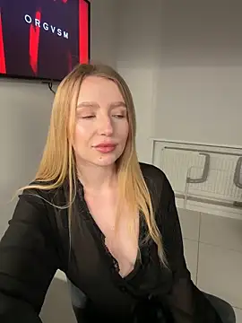 Snapshot of EvaBrooklyn chatting on February 2025 06:31:01 PM EvaBrooklyn online show from February 2025 06:31:01 PM