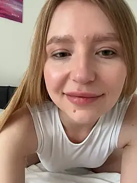 Snapshot of EvaBrooklyn chatting on March 2025 02:32:01 PM EvaBrooklyn online show from March 2025 02:32:01 PM