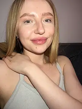 Snapshot of EvaBrooklyn chatting on March 2025 03:56:01 PM EvaBrooklyn online show from March 2025 03:56:01 PM