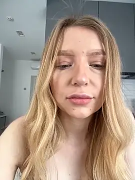 Snapshot of EvaBrooklyn chatting on March 2025 06:39:02 AM EvaBrooklyn online show from March 2025 06:39:02 AM