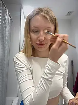 Snapshot of EvaBrooklyn chatting on March 2025 01:26:02 PM EvaBrooklyn online show from March 2025 01:26:02 PM