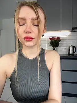 Snapshot of EvaBrooklyn chatting on March 2025 06:16:01 AM EvaBrooklyn online show from March 2025 06:16:01 AM