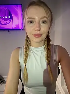 Snapshot of EvaBrooklyn chatting on March 2025 05:46:01 PM EvaBrooklyn online show from March 2025 05:46:01 PM