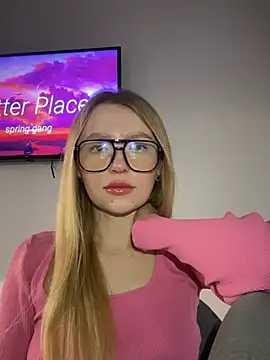 Snapshot of EvaBrooklyn chatting on March 2025 03:59:01 PM EvaBrooklyn online show from March 2025 03:59:01 PM