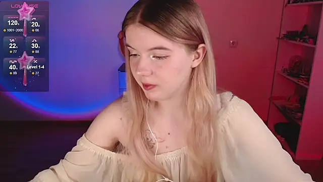 Strawberry juli online show from April 2026 10:59:01 AM