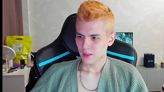 TravisRevas online show from March 2025 07:49:02 PM