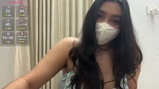 Snapshot of oviyakalra chatting on September 2025 08:12:02 PM oviyakalra online show from September 2025 08:12:02 PM