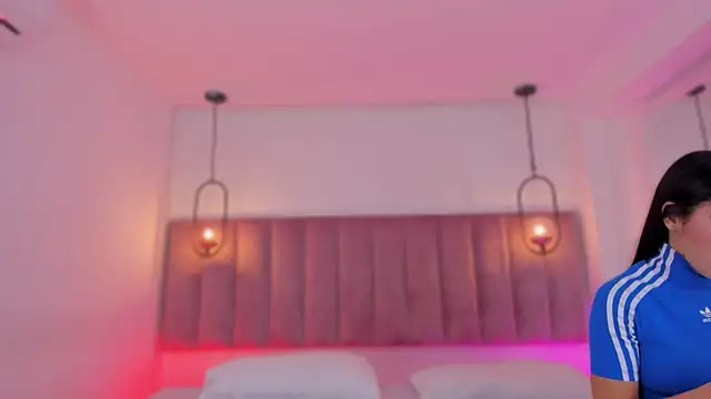 Haily b online show from December 2025 08:04:01 PM