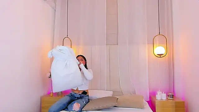 Haily b online show from March 2026 07:46:02 PM