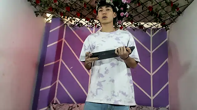 Snapshot of Maxxi_hot23 chatting on September 2025 07:15:01 PM Maxxi hot23 online show from September 2025 07:15:01 PM