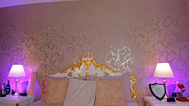 ScarlettWallace online show from October 2025 12:58:01 PM