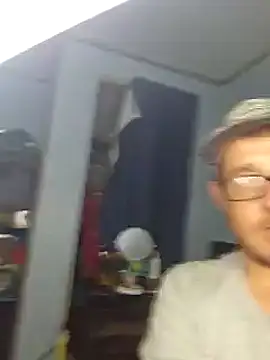 dylanroberts1995 online show from March 2025 08:40:02 AM