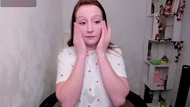 Snapshot of LinaFlawless chatting on October 2025 02:34:02 AM LinaFlawless online show from October 2025 02:34:02 AM