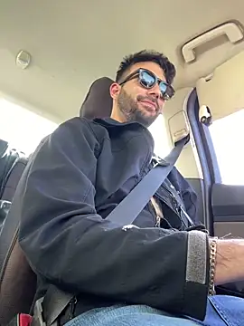 YJeromZCoxk online show from March 2025 12:45:02 PM