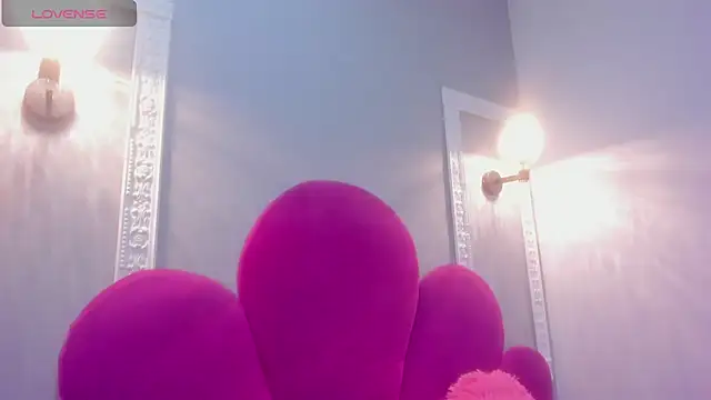 Bonniie 22 online show from December 2025 02:04:02 PM