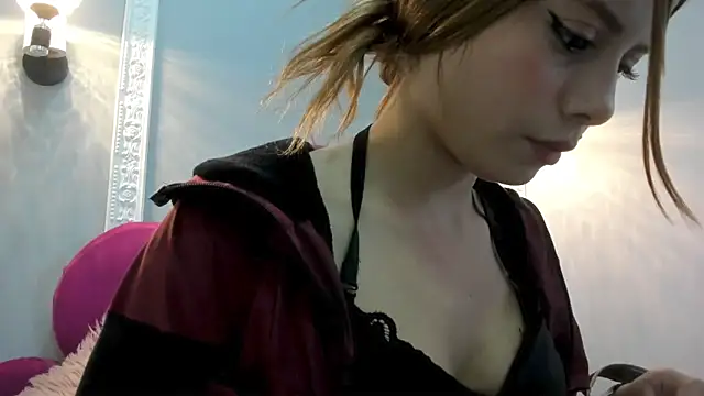 Bonniie 22 online show from March 2026 08:15:02 PM