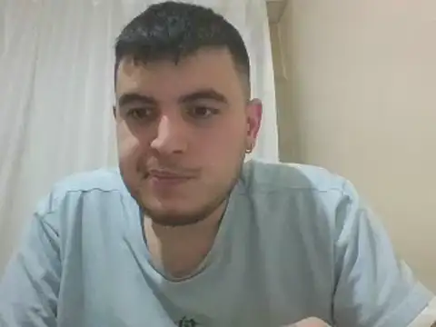 Snapshot of Iamcan_07 chatting on March 2025 08:14:02 PM Iamcan 07 online show from March 2025 08:14:02 PM