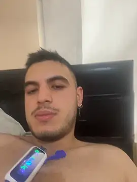 Snapshot of Iamcan_07 chatting on November 2025 12:18:01 PM Iamcan 07 online show from November 2025 12:18:01 PM