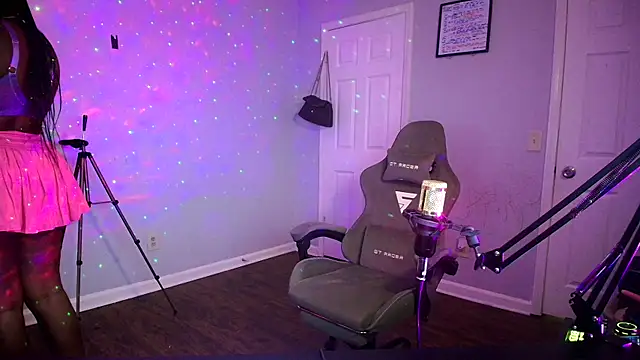 lovelyenigma365 online show from April 2026 12:41:01 AM