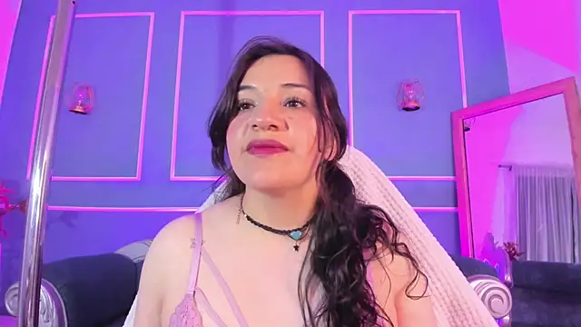 TaraTaylorr online show from October 2025 02:14:02 AM