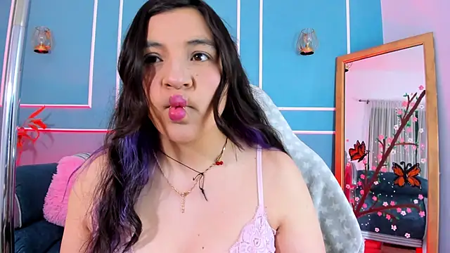 TaraTaylorr online show from March 2026 07:28:02 PM