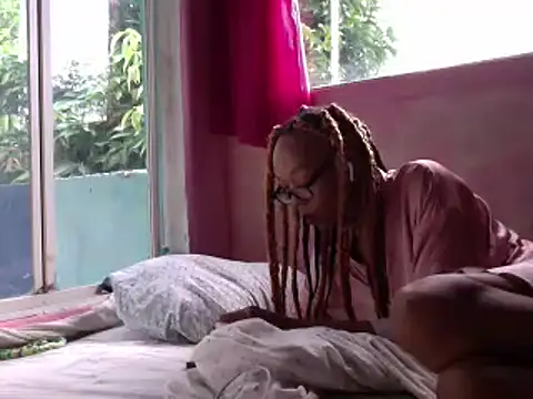 Ladyzee25 online show from March 2026 12:27:02 PM