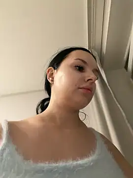 Miss Vic online show from November 2025 12:42:01 PM