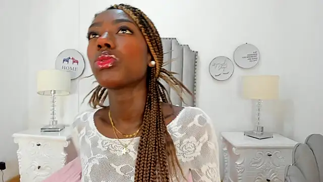 Snapshot of SamantaMarquez chatting on October 2025 08:05:02 PM SamantaMarquez online show from October 2025 08:05:02 PM