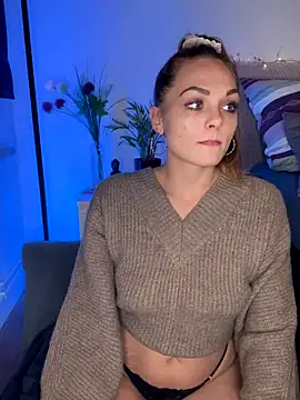 OCTAPUSSY2000 online show from November 2025 08:44:01 PM