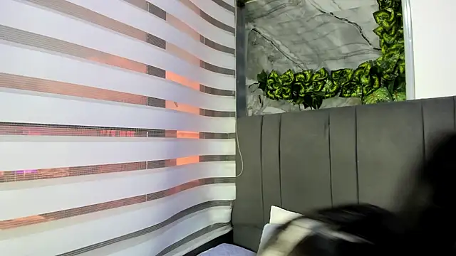 Fernanda liie  online show from December 2025 12:33:02 PM