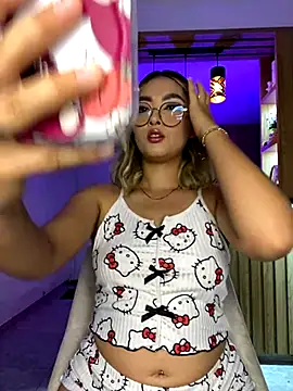 Snapshot of allison_wen chatting on November 2025 01:27:01 AM allison wen online show from November 2025 01:27:01 AM