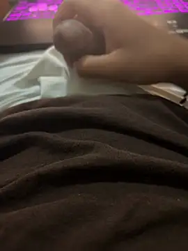 Snapshot of yeezy2819 chatting on February 2025 06:40:01 AM yeezy2819 online show from February 2025 06:40:01 AM