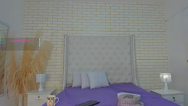 Emilly wilson  online show from October 2025 11:53:02 AM