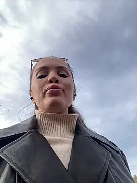 Snapshot of Beverly_Hilll chatting on March 2025 12:25:01 PM Beverly Hilll online show from March 2025 12:25:01 PM