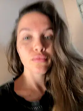 Snapshot of Beverly_Hilll chatting on October 2025 12:37:01 PM Beverly Hilll online show from October 2025 12:37:01 PM