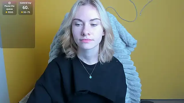 Fiona Night online show from November 2025 06:02:01 AM