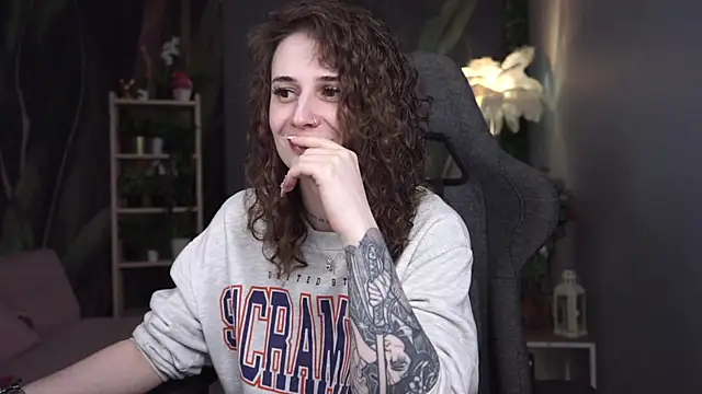 OliviaMcClean online show from April 2026 11:20:02 PM