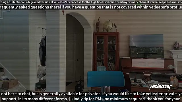 Snapshot of yetieater chatting on December 2024 09:01:01 PM yetieater online show from December 2024 09:01:01 PM