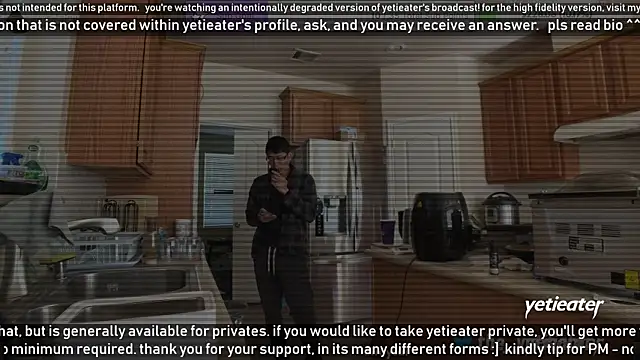 Snapshot of yetieater chatting on January 2025 06:20:02 PM yetieater online show from January 2025 06:20:02 PM