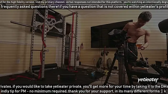 Snapshot of yetieater chatting on February 2025 11:30:02 PM yetieater online show from February 2025 11:30:02 PM