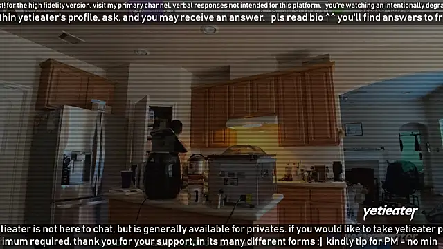 Snapshot of yetieater chatting on March 2025 02:21:02 PM yetieater online show from March 2025 02:21:02 PM