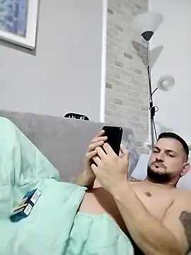 Snapshot of iurinicola chatting on November 2025 09:24:02 PM iurinicola online show from November 2025 09:24:02 PM